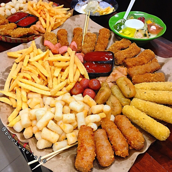 Ăn vặt thập cẩm nhỏ