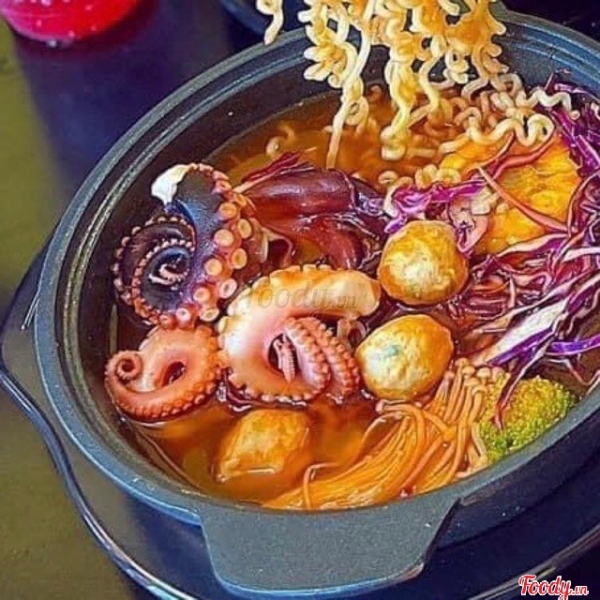 Mỳ cay bạch tuộc
